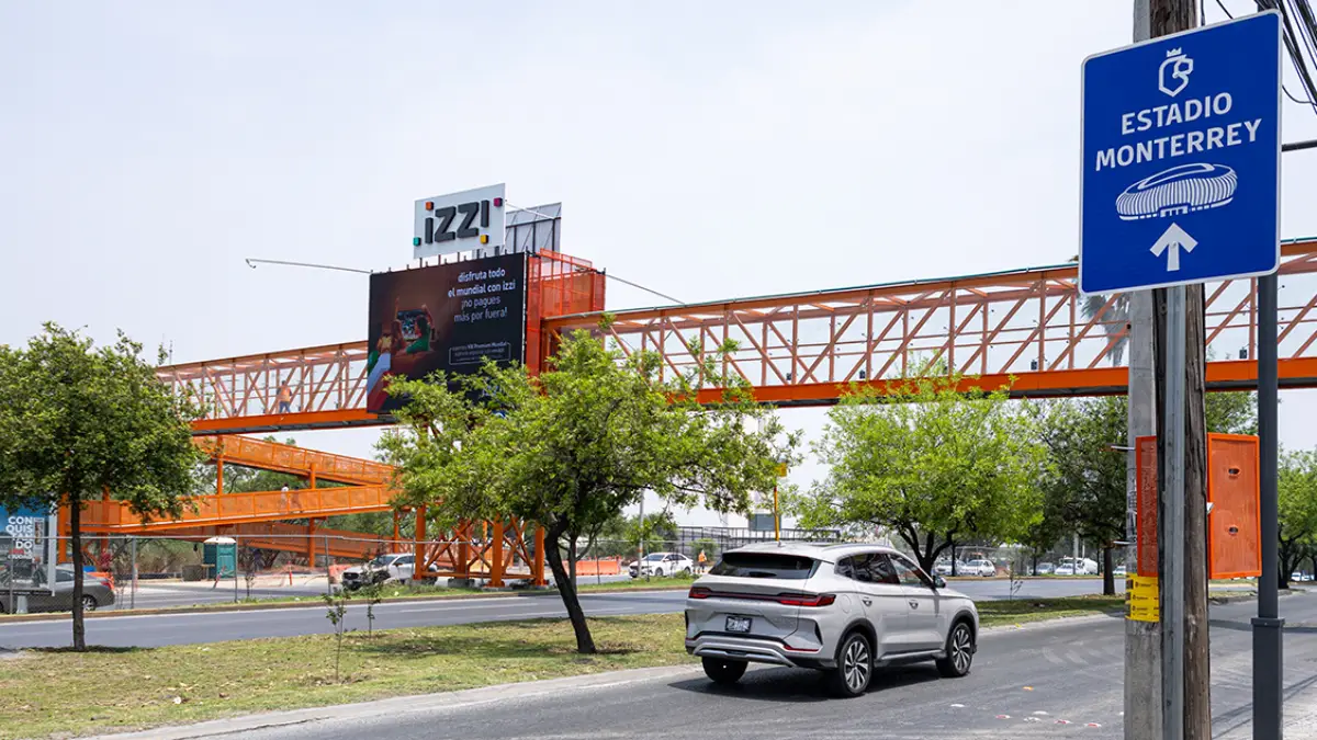Nuevo León inicia instalación de la señalética mundialista rumbo al FIFA World Cup 2026™