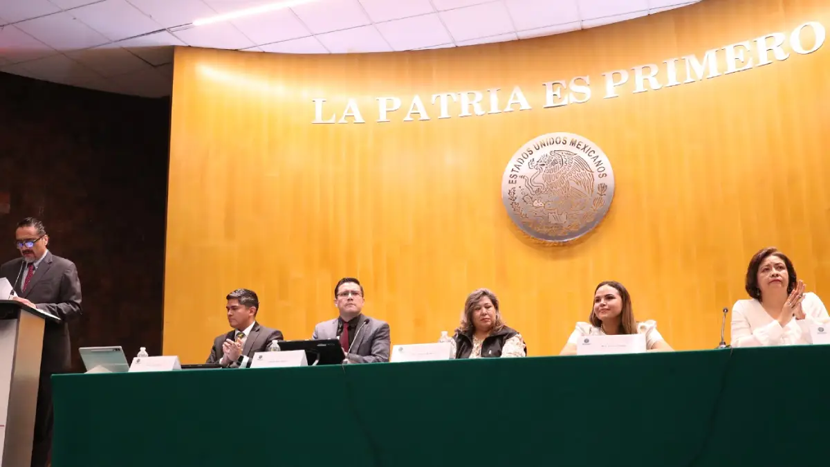 Uso de cámaras corporales permitiría transparentar labor policial y generar confianza en el sistema de justicia, señalan especialistas